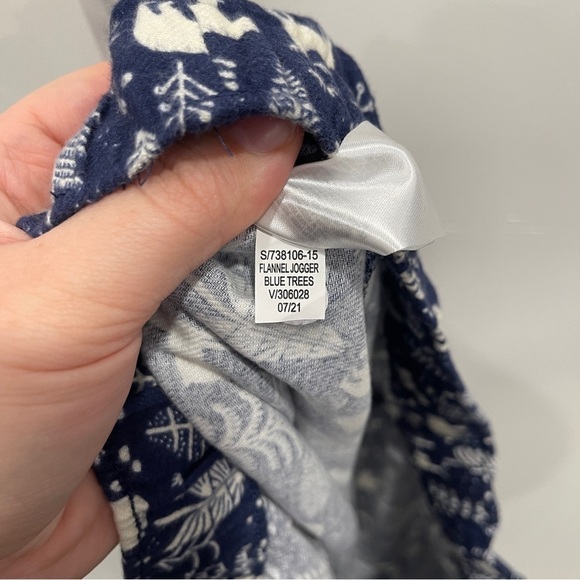 Old Navy Flannel Jogger Pajamas Blue Trees Bear Deer Size Large - Picture 9 of 9